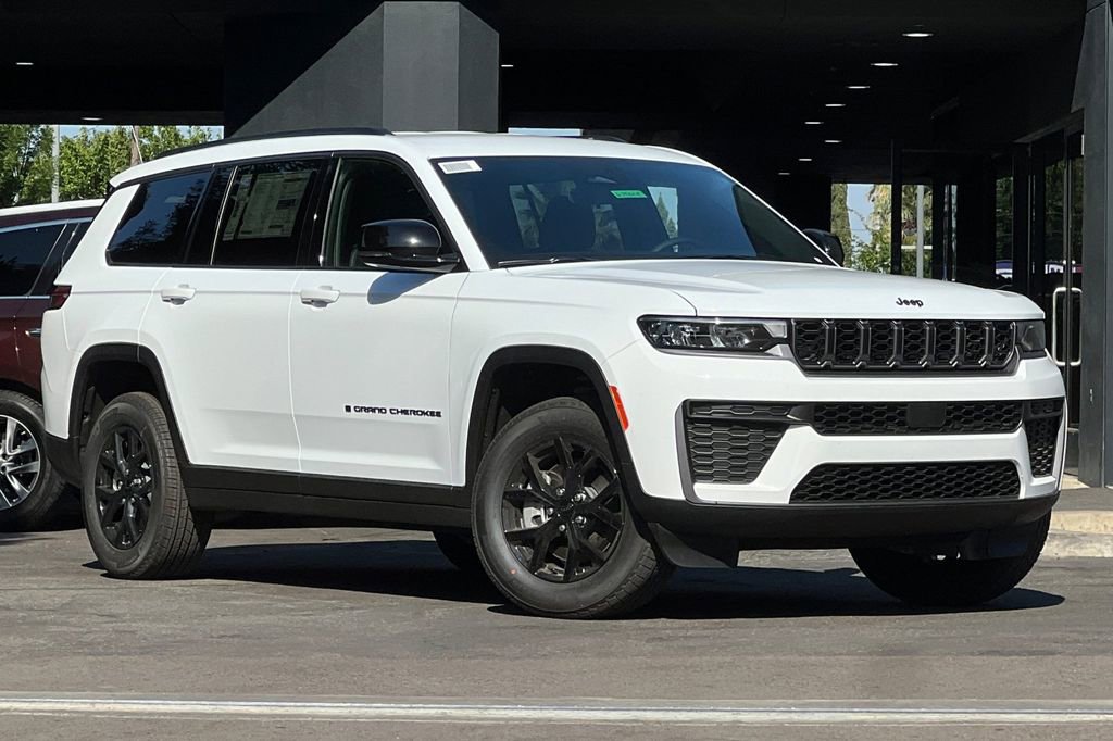 New 2026 Jeep Grand Cherokee L 4WD image 2