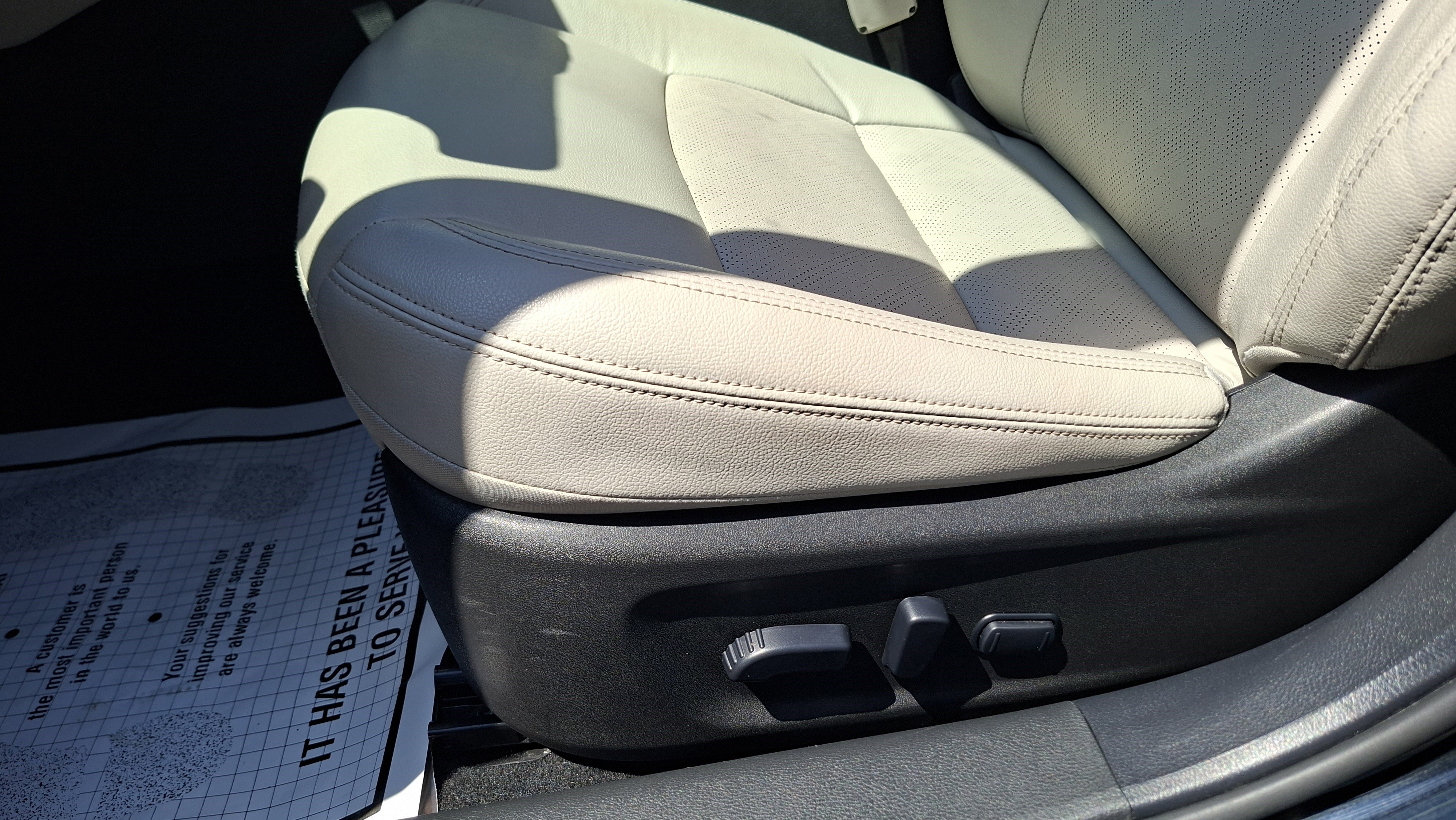 Used 2024 Nissan Altima 2.5 SL FWD image 18