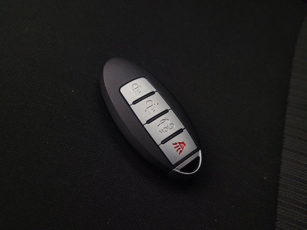 Used 2025 Nissan Sentra SV image 32