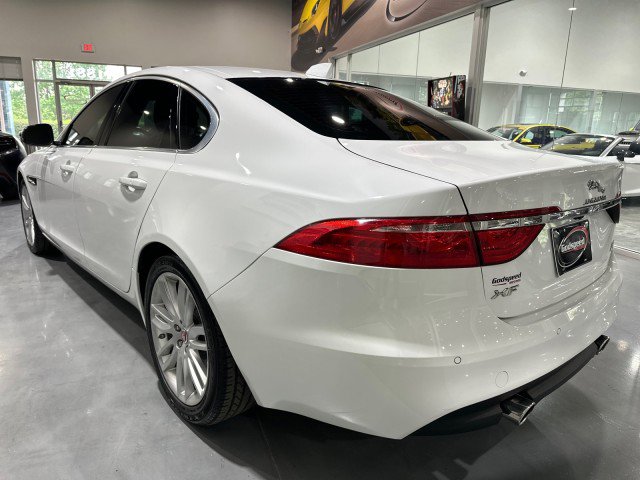 Used 2017 Jaguar XF Prestige AWD/4WD image 23