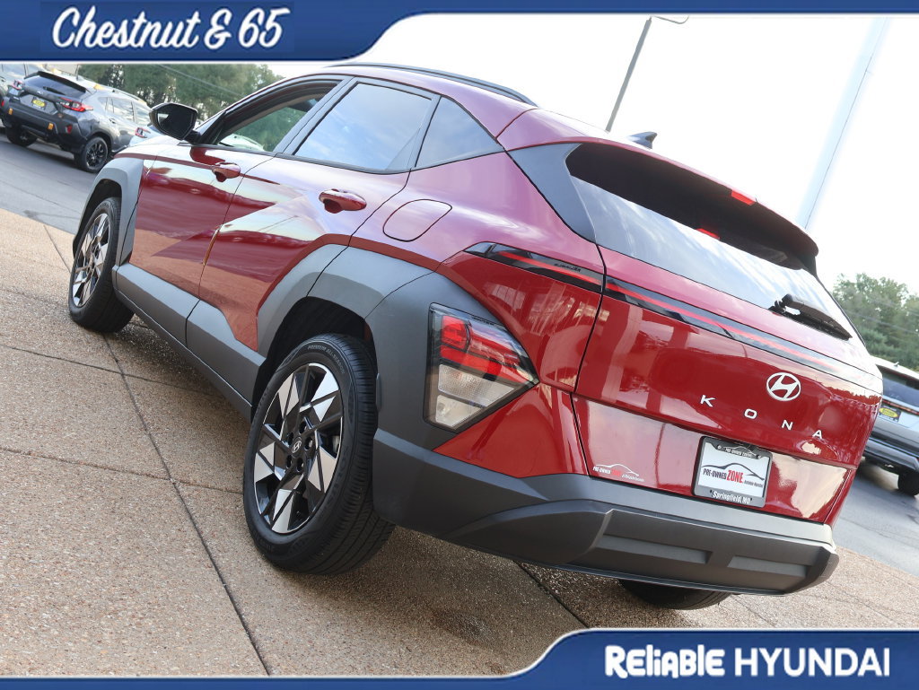 Used 2024 Hyundai Kona SEL w/ Convenience Package FWD image 4