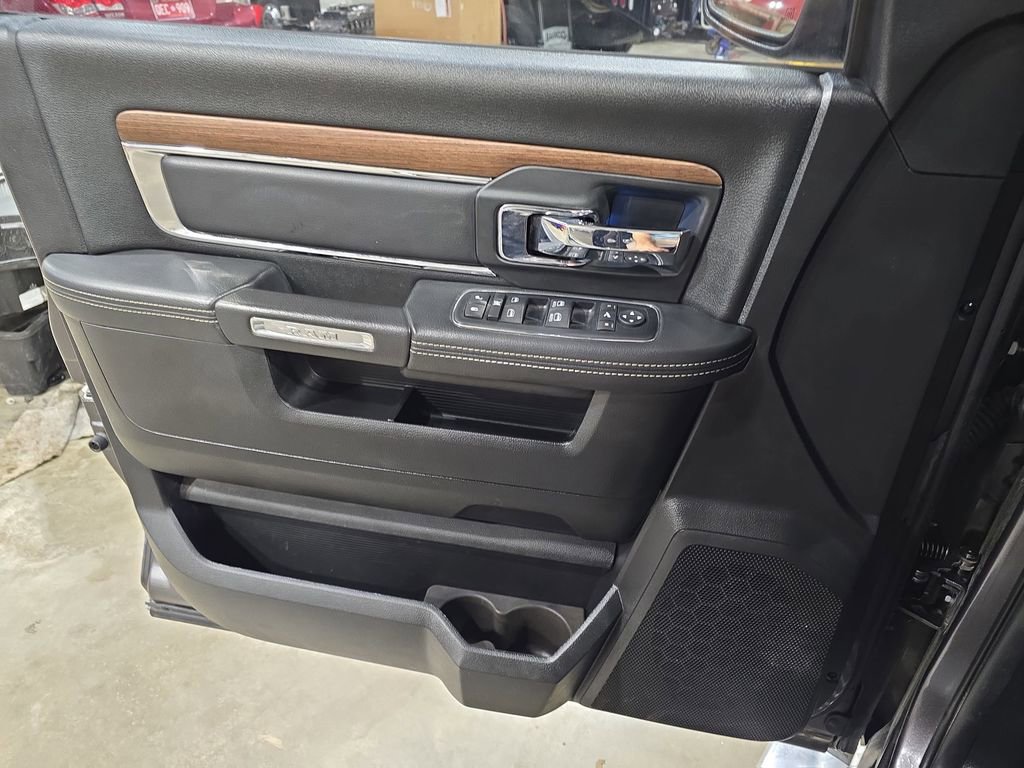 Used 2015 RAM 1500 Laramie w/ Convenience Group image 26