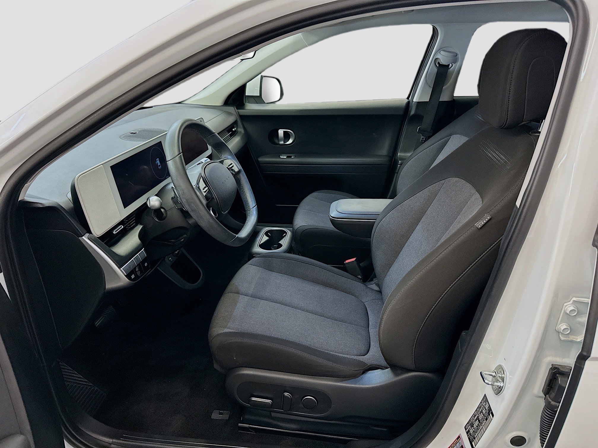 Used 2024 Hyundai Ioniq 5 SE image 13