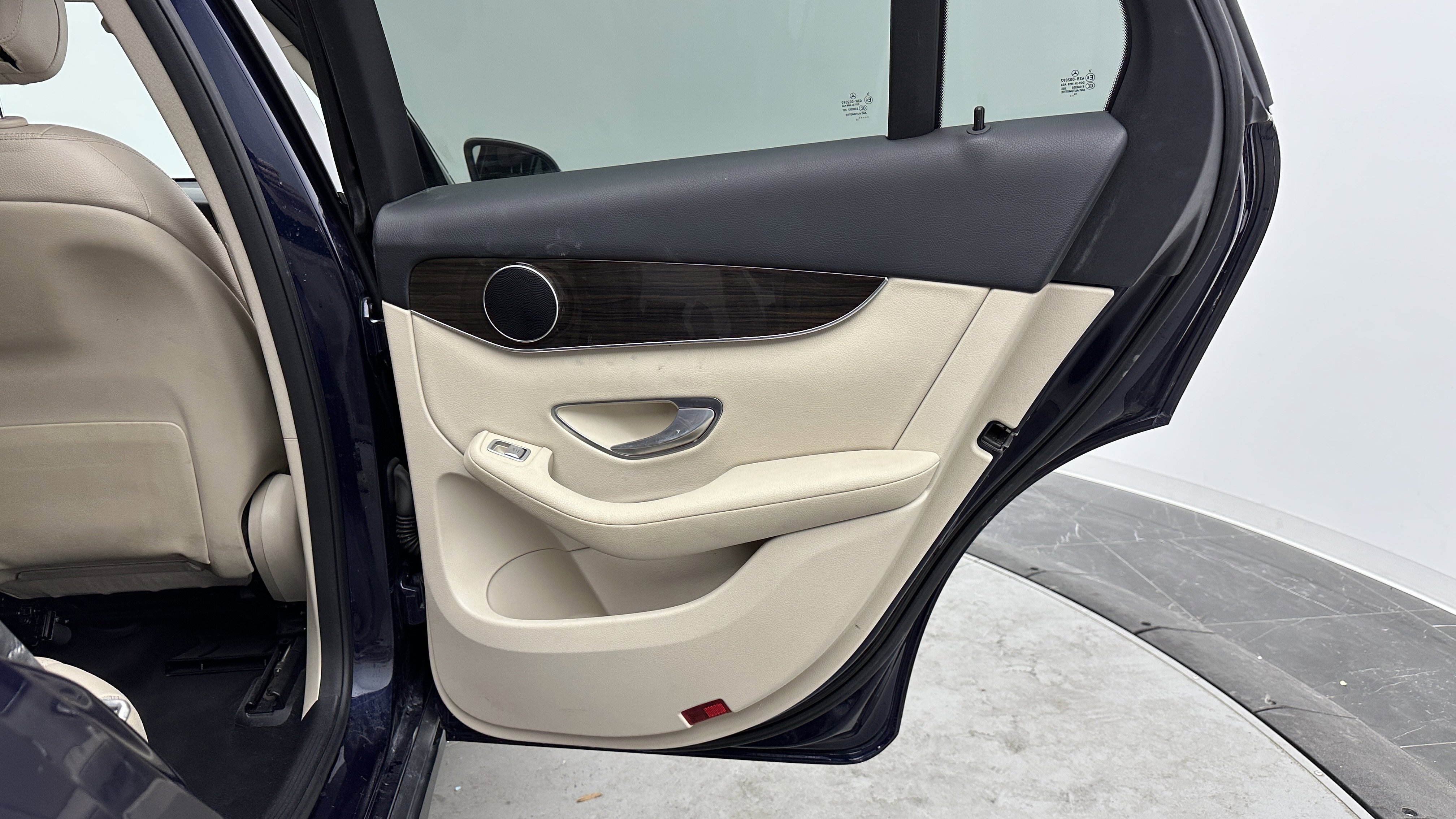 Used 2016 Mercedes-Benz GLC 300 image 31