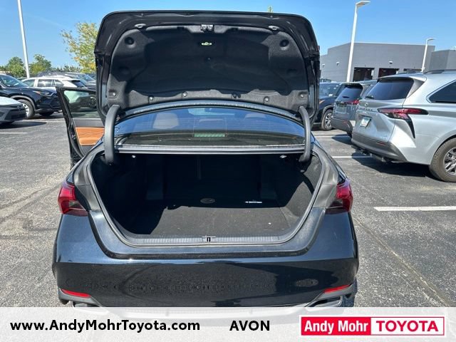 Used 2019 Toyota Avalon Limited FWD image 11