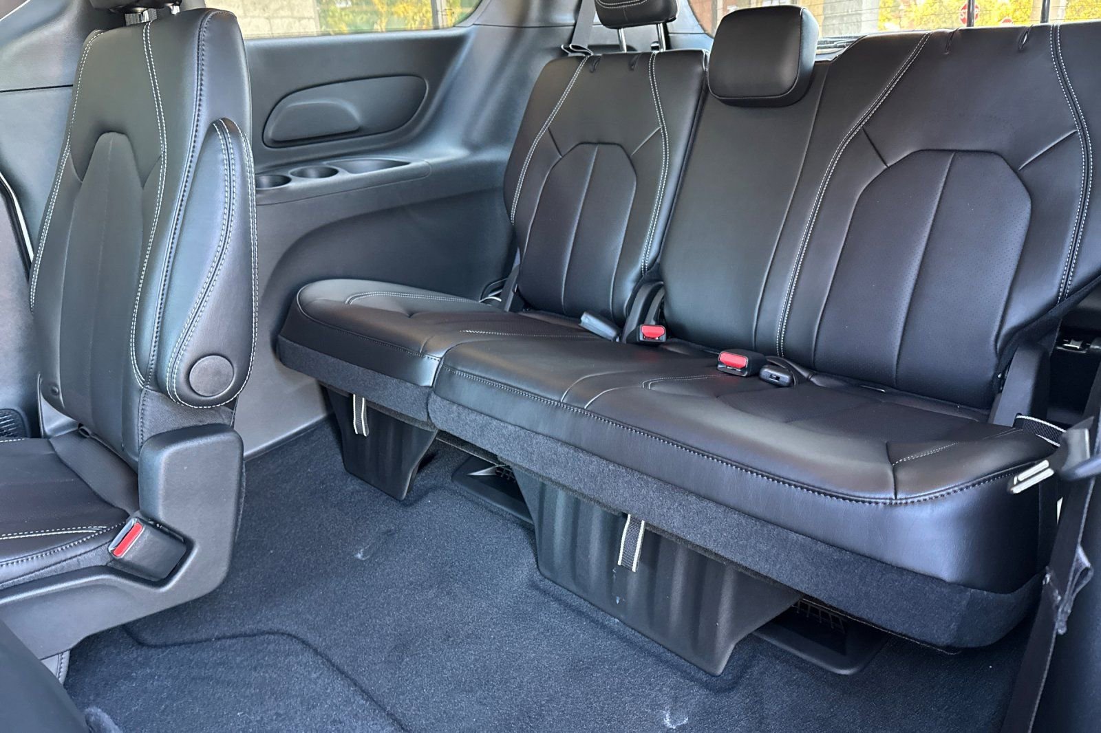 New 2026 Chrysler Pacifica Select image 14