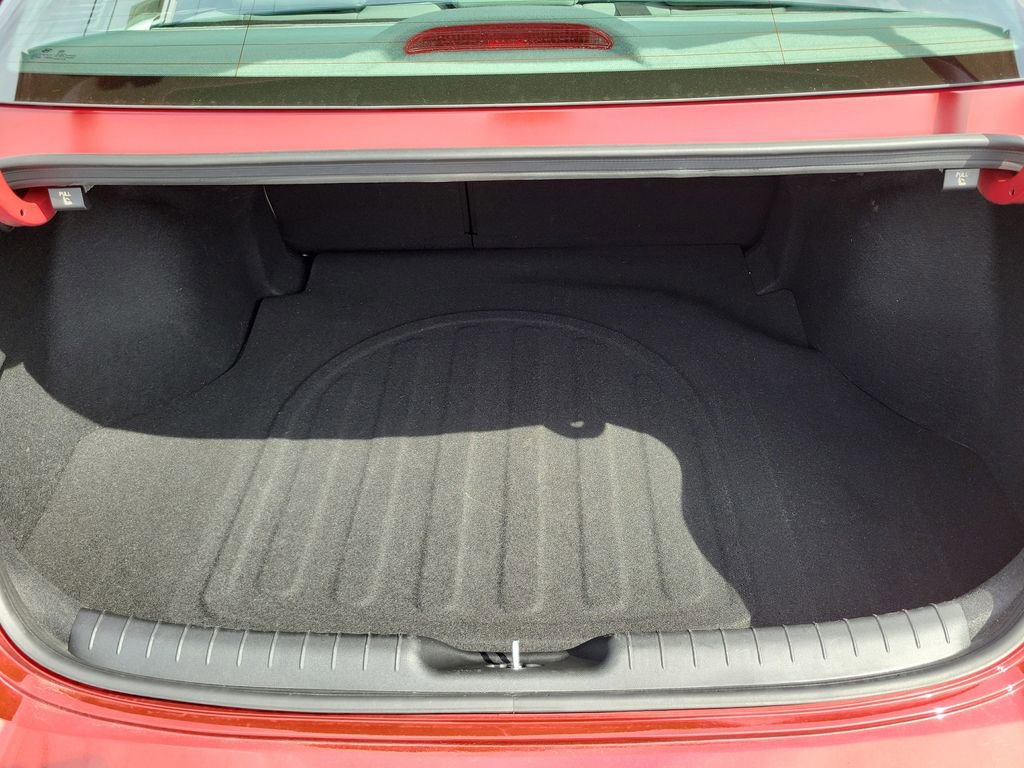 Used 2025 Hyundai Elantra SEL FWD image 10