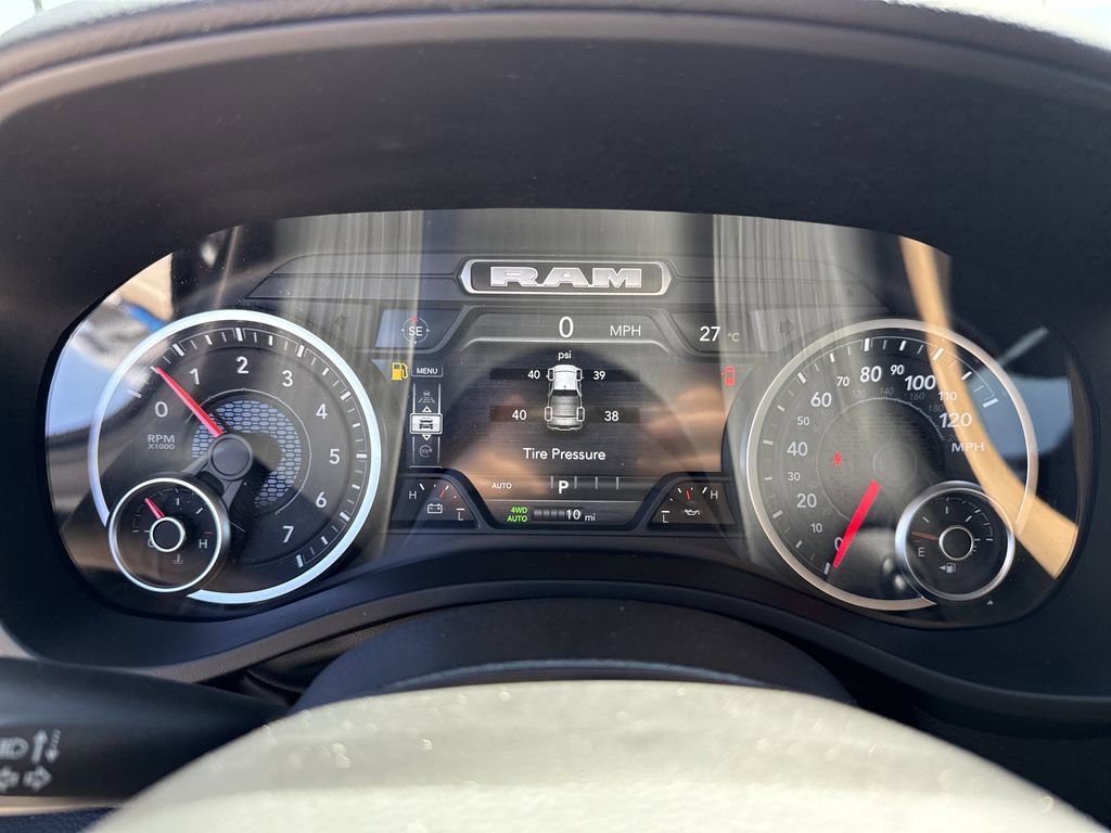 New 2026 RAM 1500 4x4 Crew Cab image 17