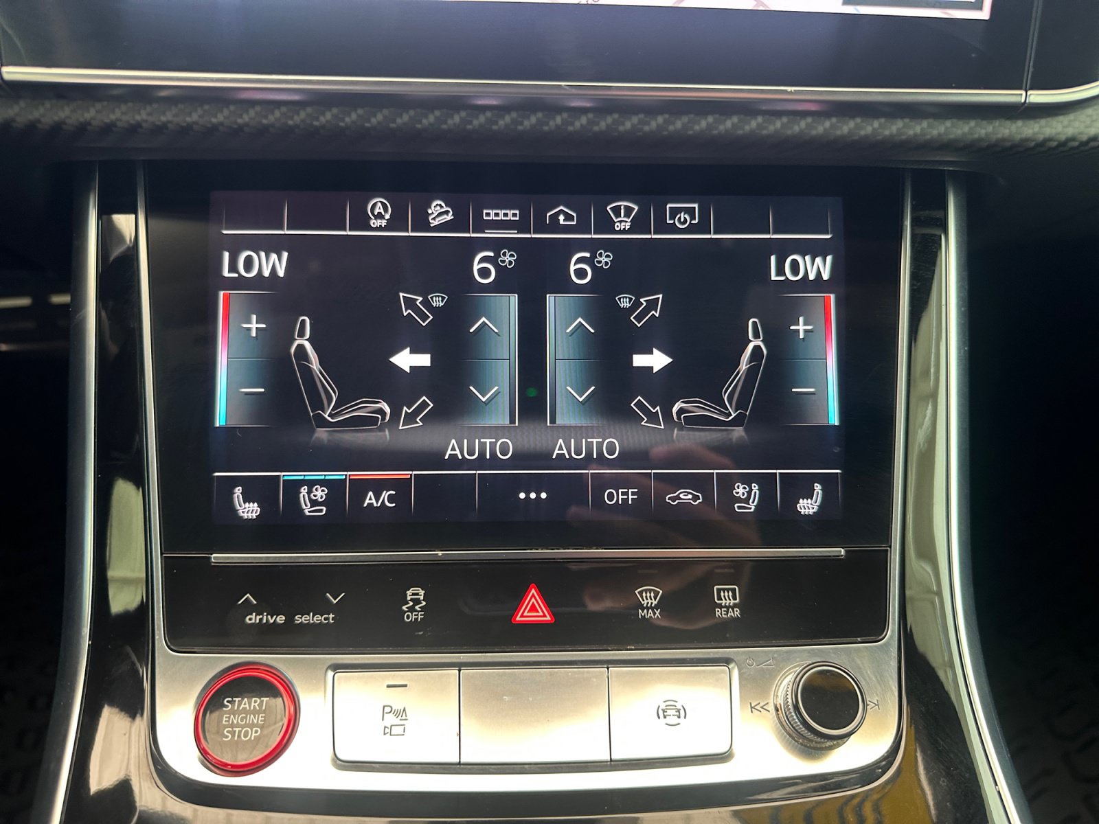 Used 2022 Audi RS Q8 w/ Black Optic Package AWD/4WD image 21