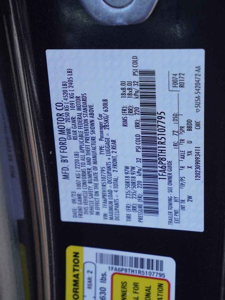 Used 2024 Ford Mustang Coupe RWD image 30