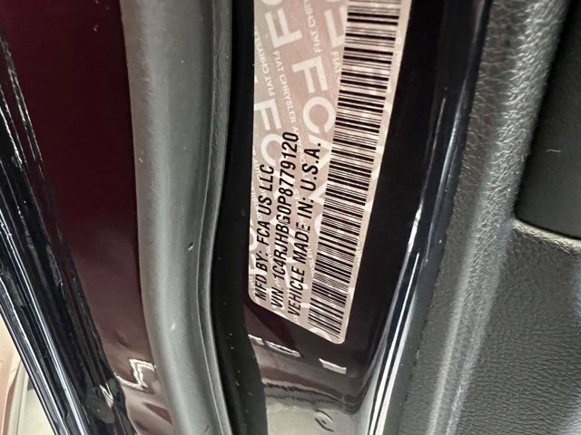 Used 2023 Jeep Grand Cherokee Limited image 17