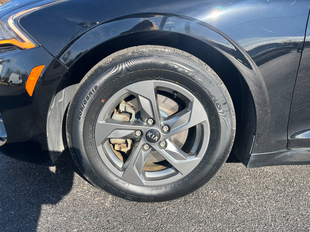 Used 2021 Kia K5 LXS image 10