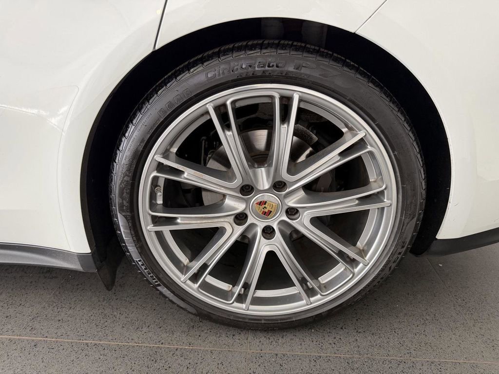 Used 2023 Porsche Panamera 4 Platinum Edition AWD/4WD image 11