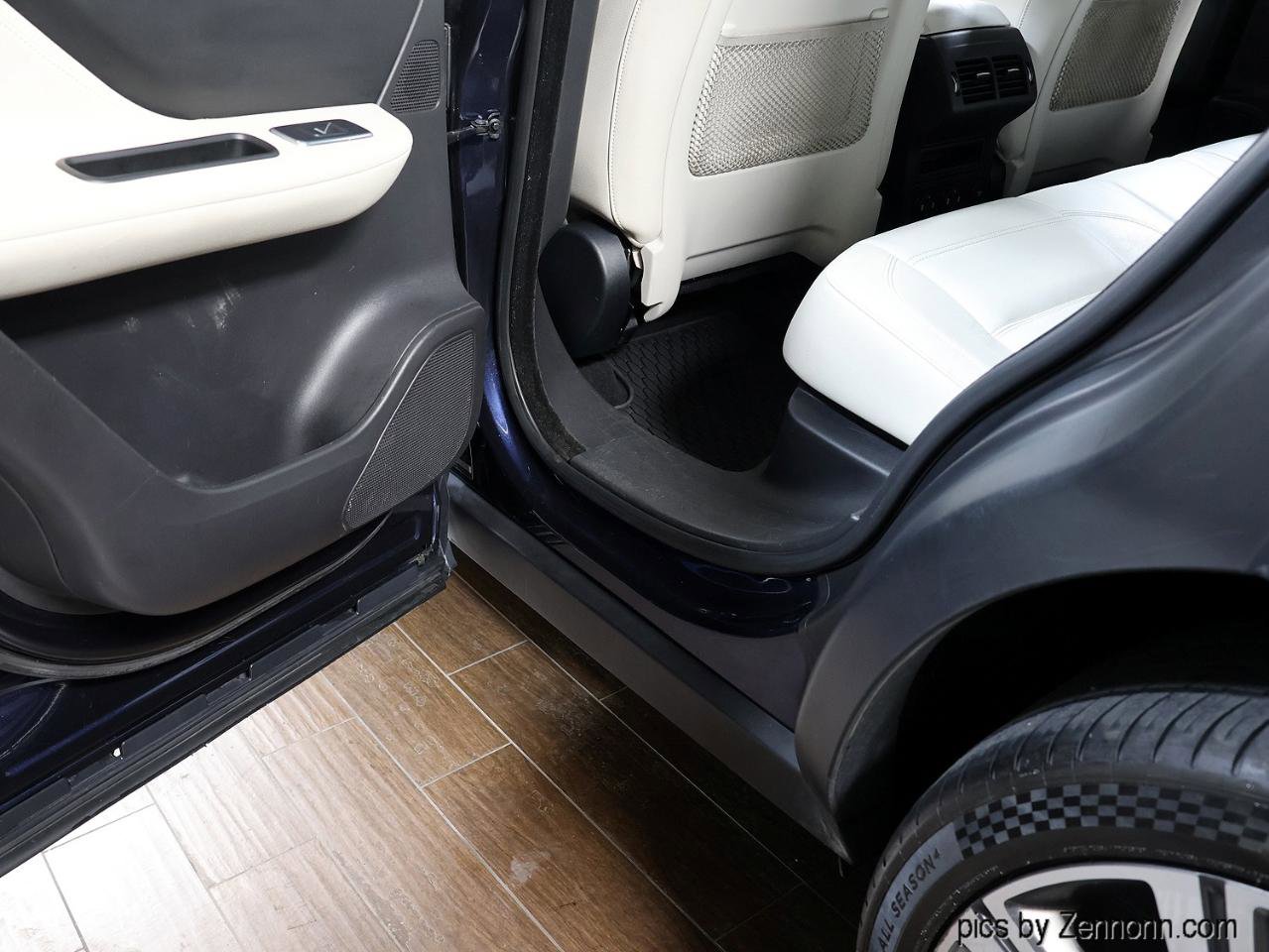 Used 2018 Jaguar F-PACE Prestige image 30