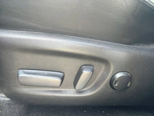 Used 2018 Toyota RAV4 Limited AWD/4WD image 23