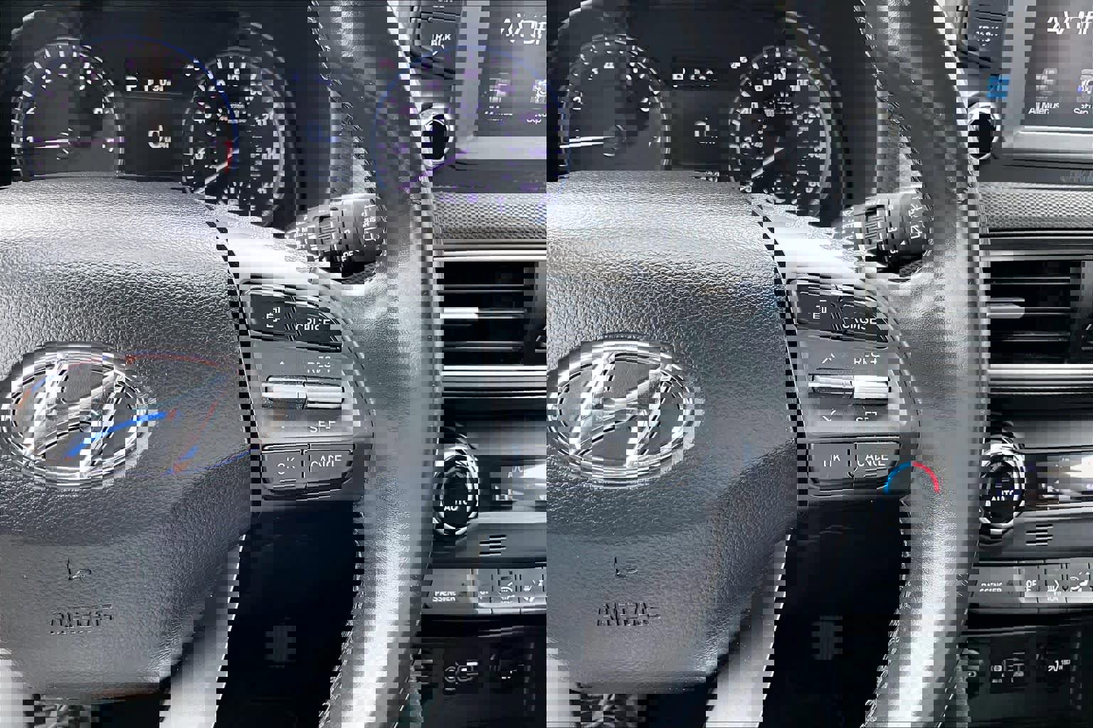 Used 2019 Hyundai Kona Limited image 25