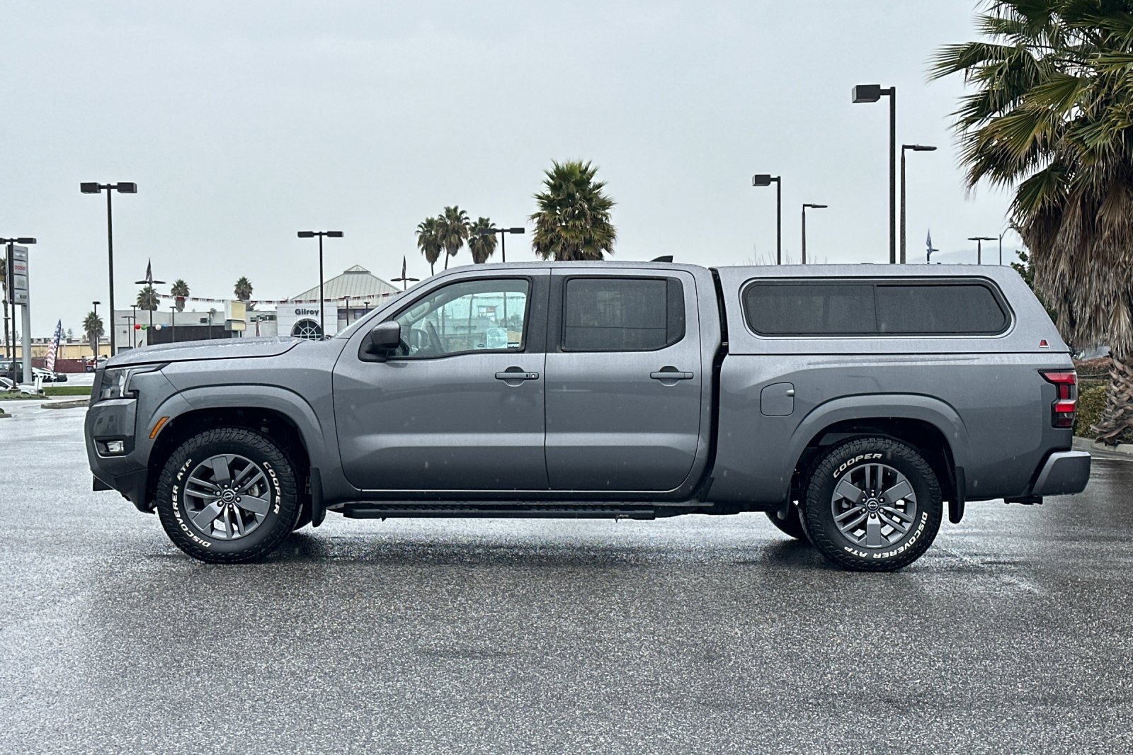 Used 2025 Nissan Frontier SV w/ SV Convenience Package image 7