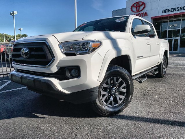 Used 2023 Toyota Tacoma SR5 w/ Technology Package AWD/4WD image 4