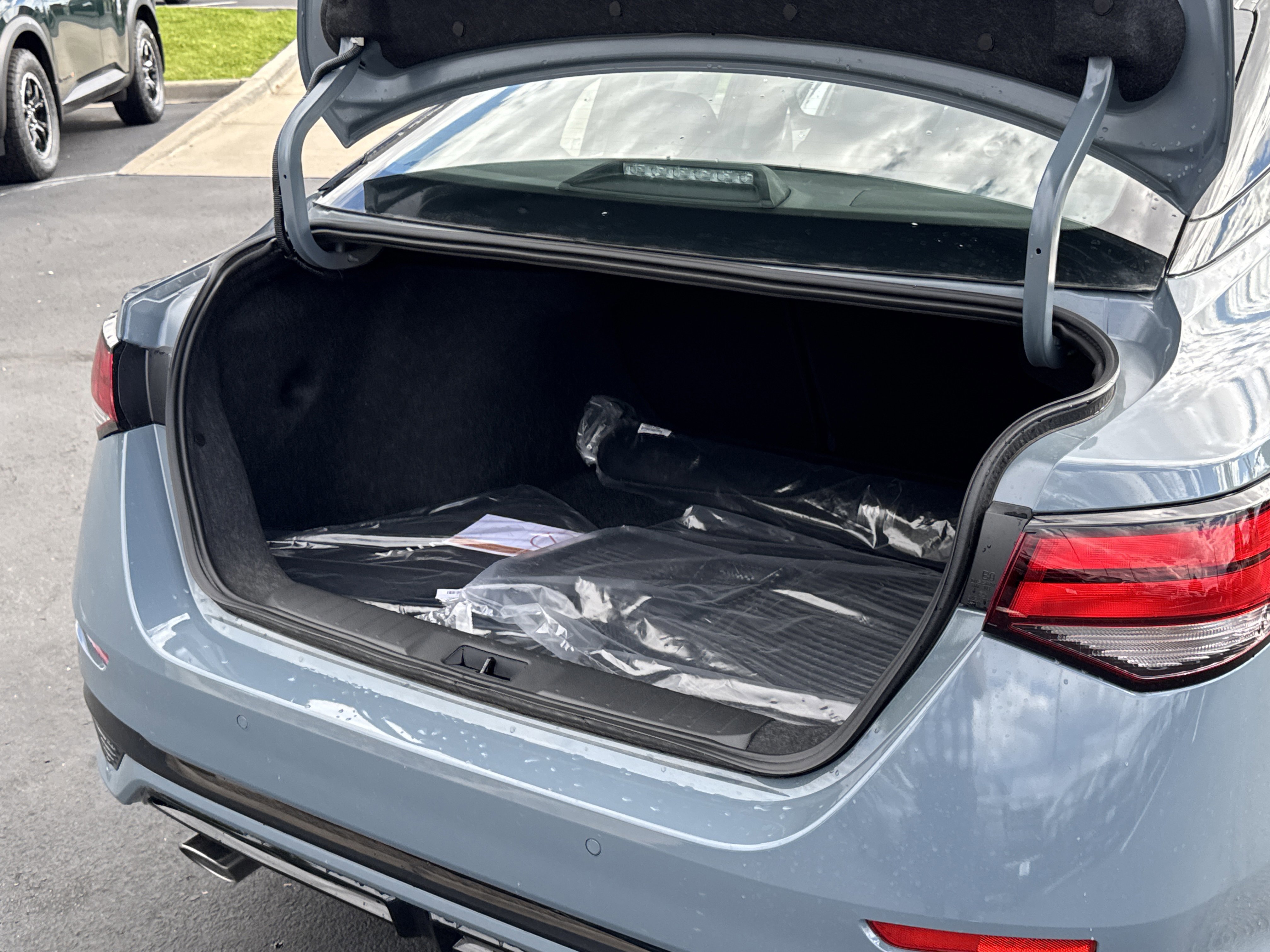 New 2025 Nissan Sentra SR image 18