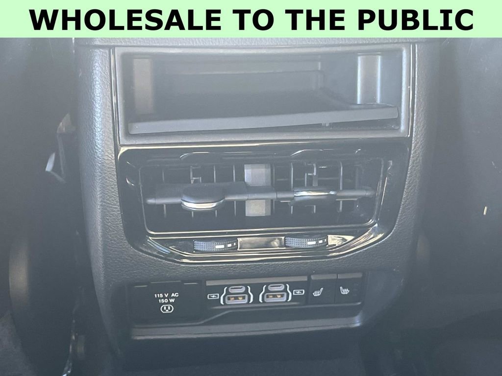 Used 2022 Jeep Grand Cherokee Limited image 17