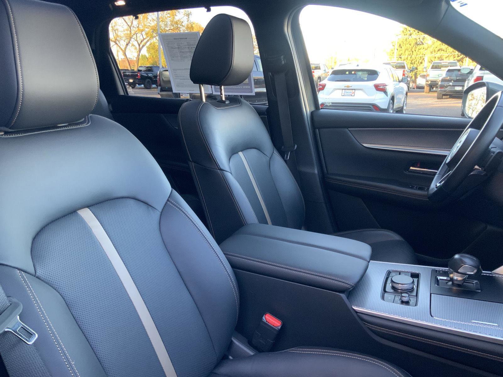 Used 2024 MAZDA CX-90 3.3 Turbo w/ Premium Plus Pkg image 15