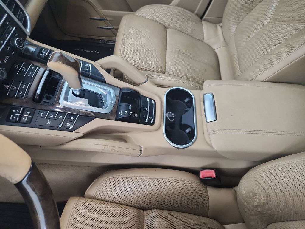 Used 2016 Porsche Cayenne AWD/4WD image 23