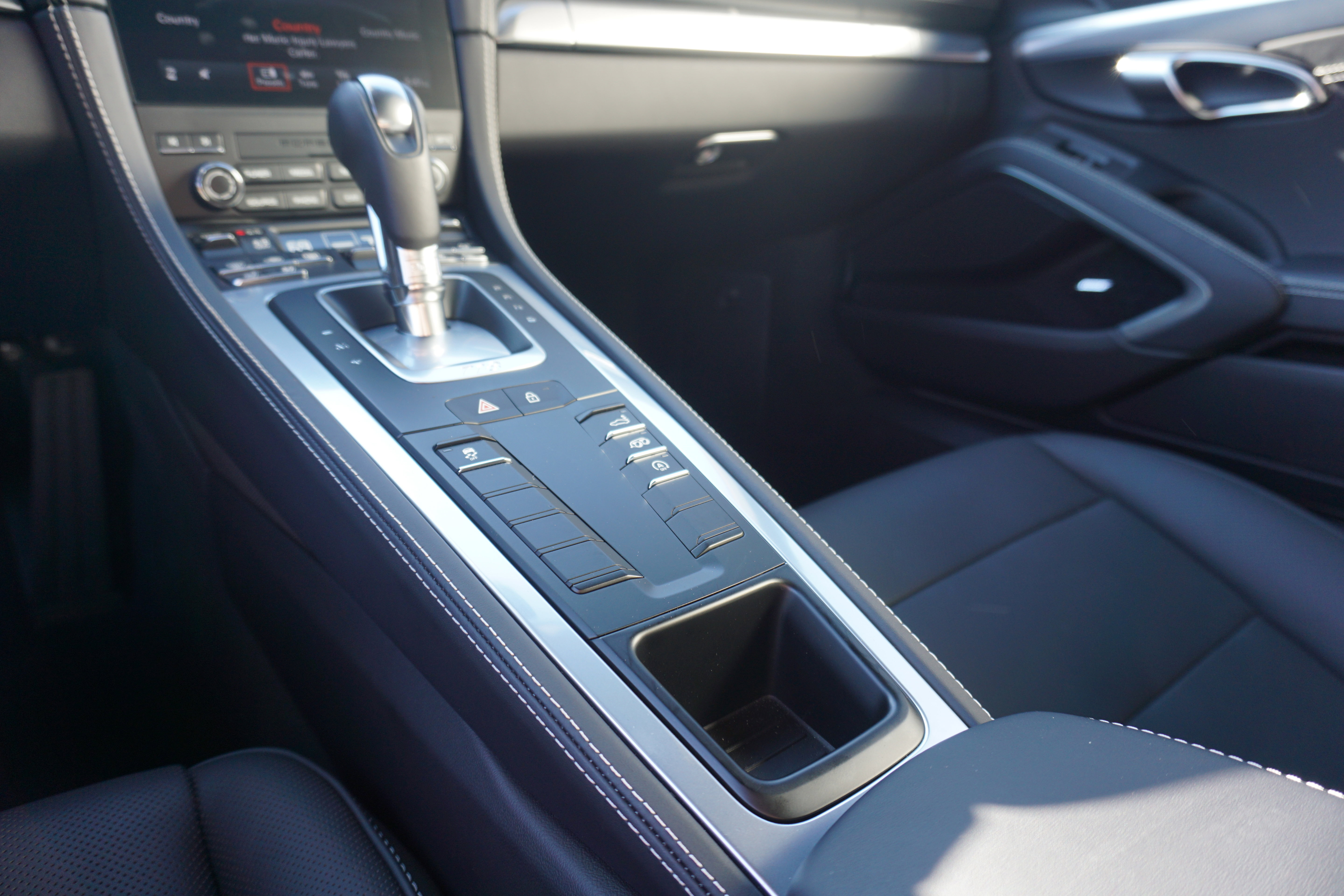 Certified 2024 Porsche 718 Cayman RWD image 13