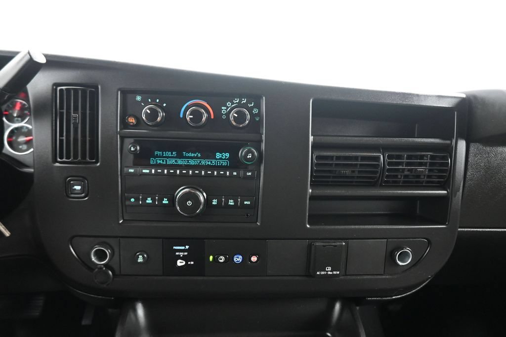 Used 2023 Chevrolet Express 3500 LS RWD image 17