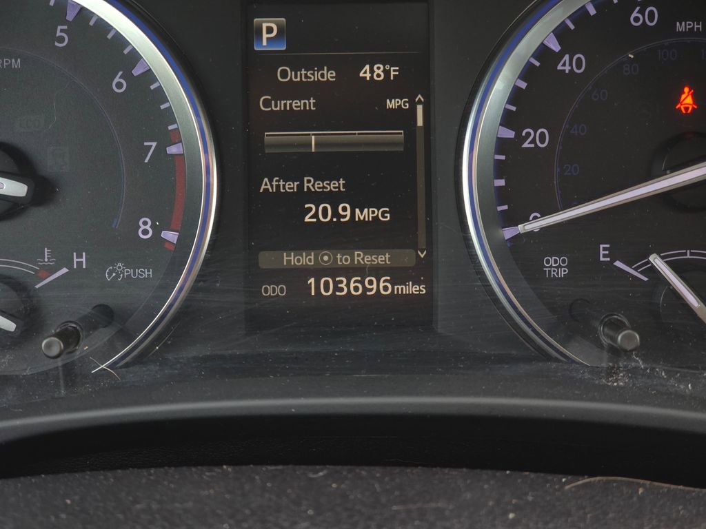 Used 2018 Toyota Highlander SE image 28