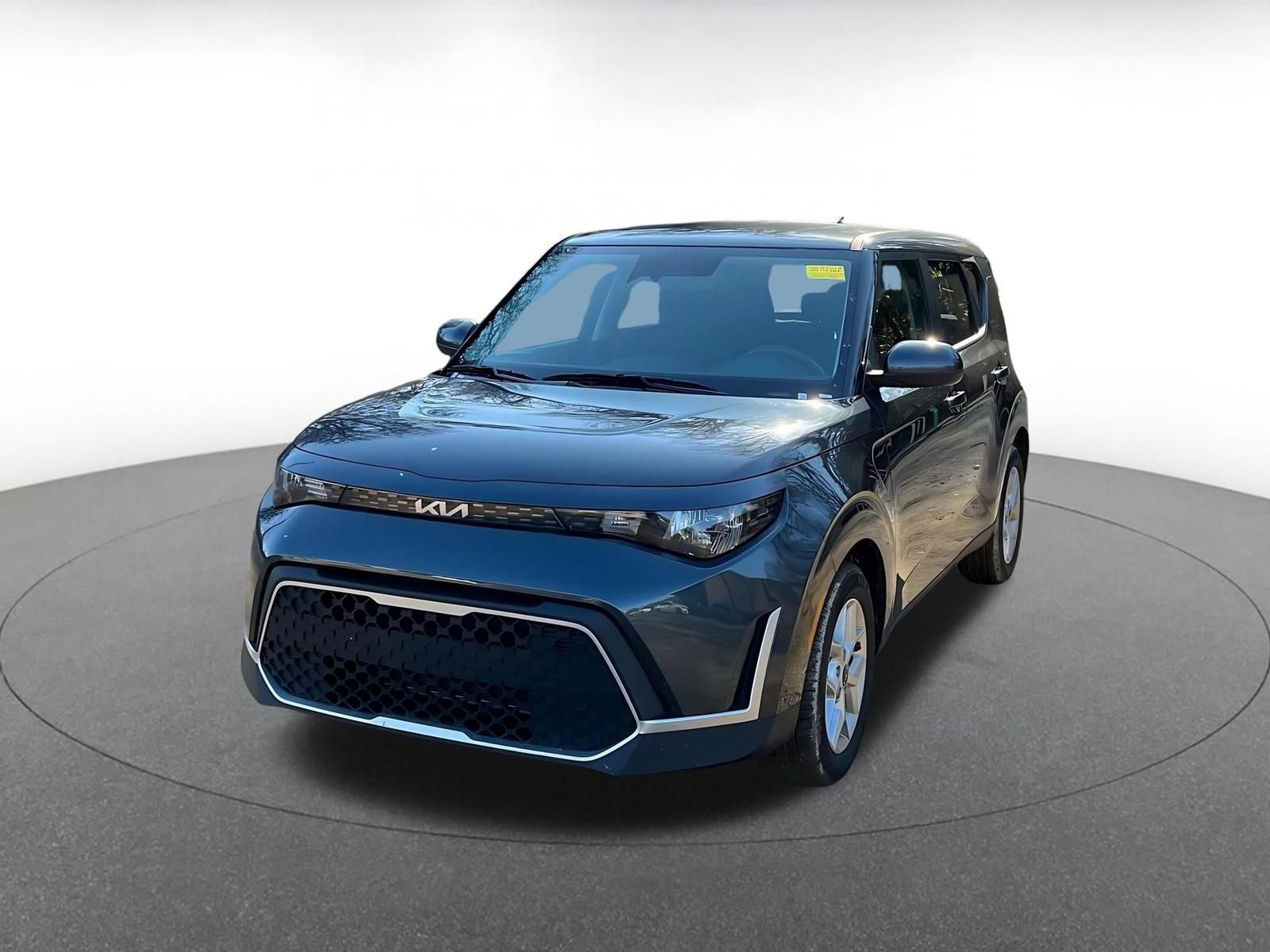 Used 2025 Kia Soul LX w/ LX Technology Package image 7