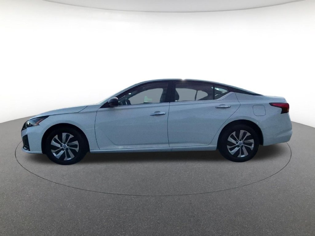 Used 2025 Nissan Altima 2.5 S FWD image 8