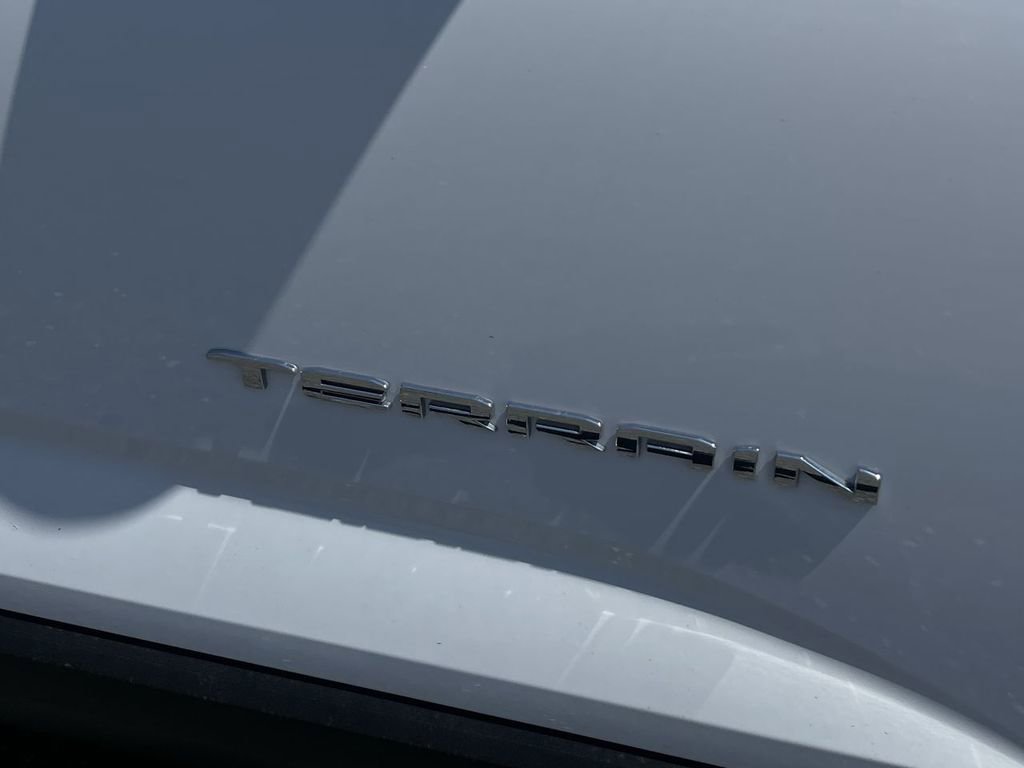Used 2025 GMC Terrain Elevation image 31