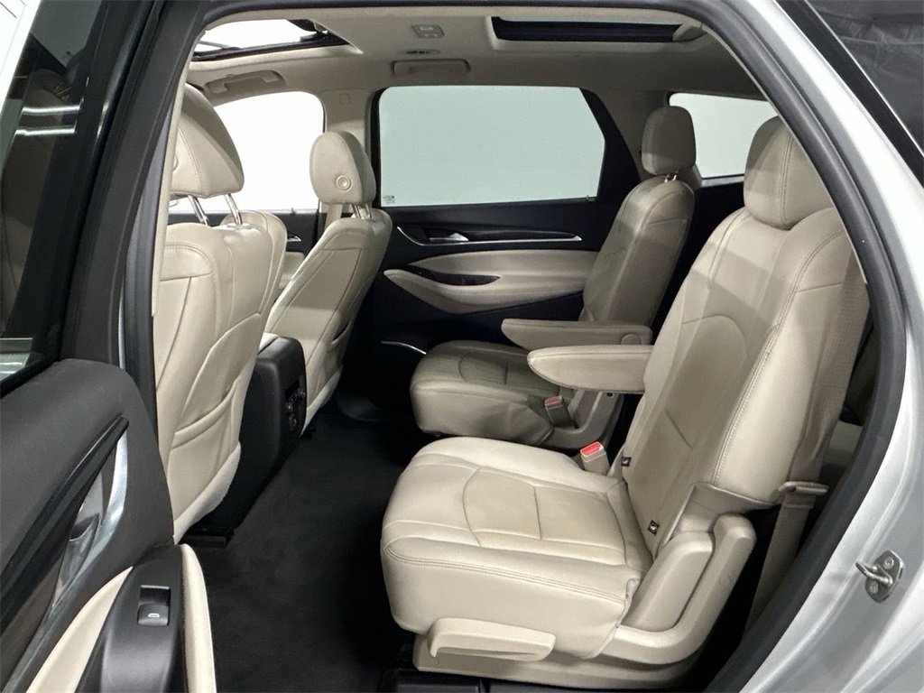 Used 2020 Buick Enclave Essence image 22