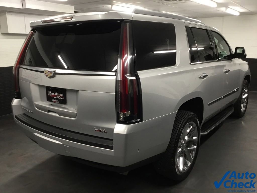 Used 2017 Cadillac Escalade Luxury AWD/4WD image 11