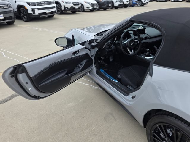 New 2026 MAZDA MX-5 Miata Club w/ Interior Package RWD image 32