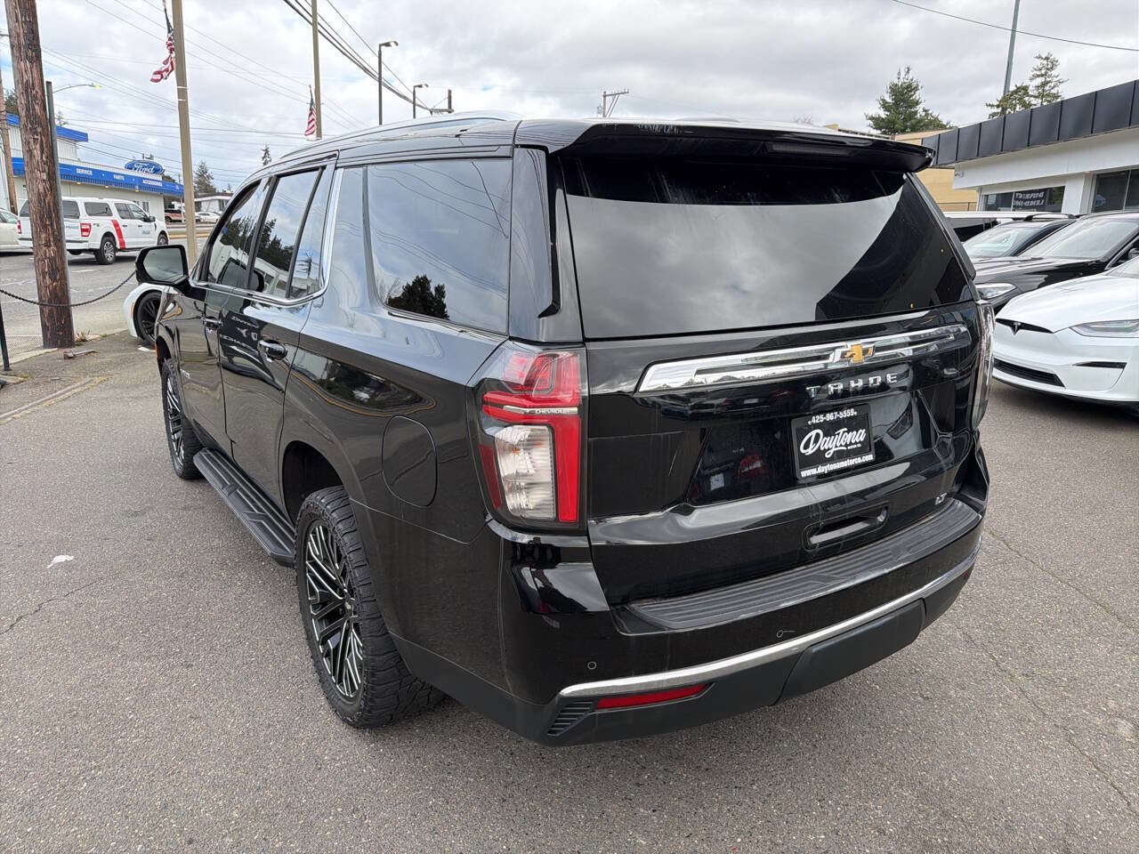 Used 2021 Chevrolet Tahoe LT w/ LT Signature Package image 3
