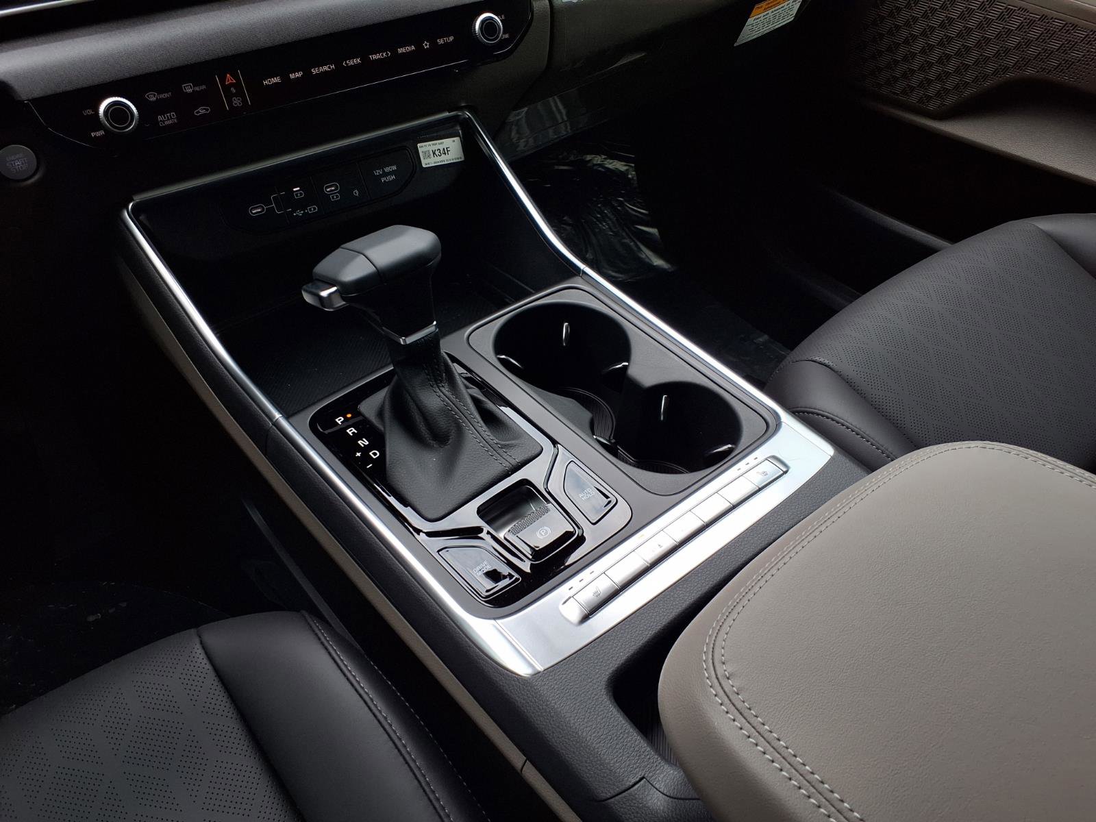 New 2026 Kia Carnival EX image 9