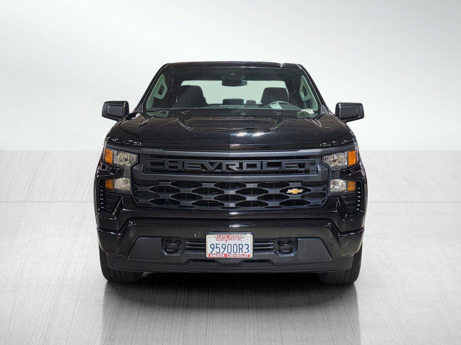 Used 2023 Chevrolet Silverado 1500 Custom AWD/4WD image 2
