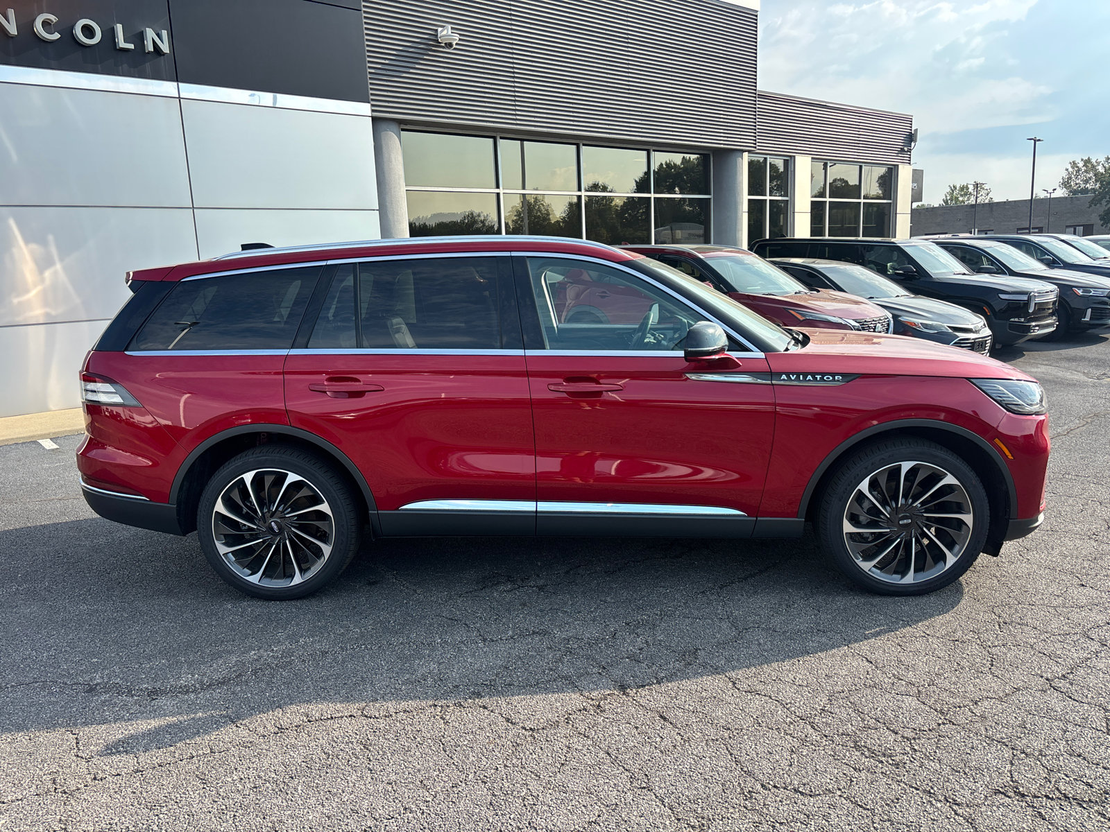 New 2026 Lincoln Aviator Reserve AWD/4WD image 8