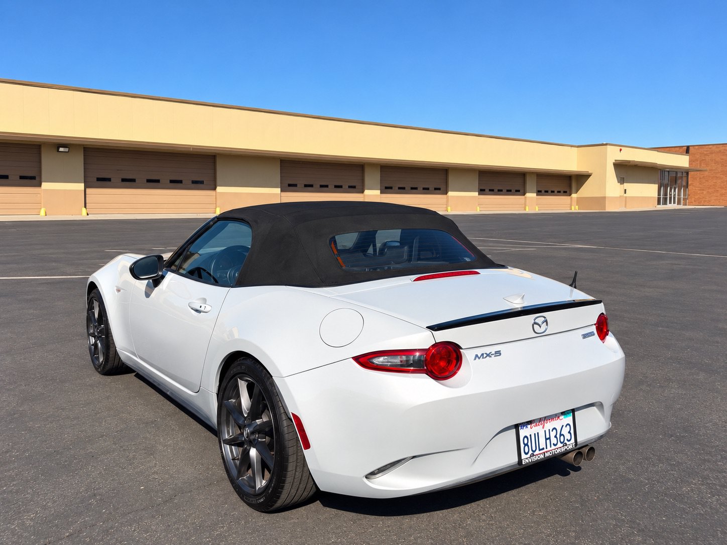 Used 2016 MAZDA MX-5 Miata Club RWD image 5