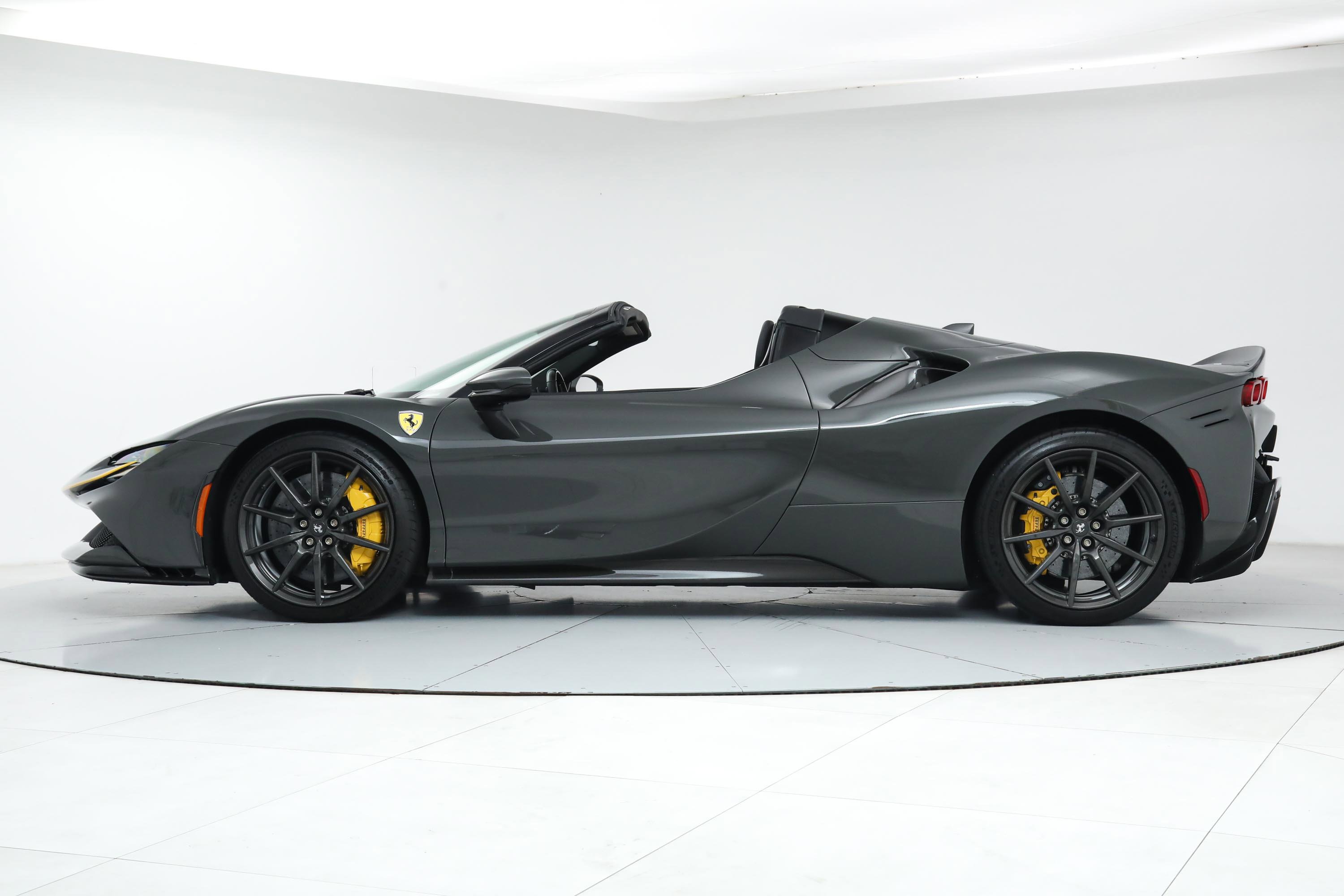 Certified 2022 Ferrari SF90 Spider image 4