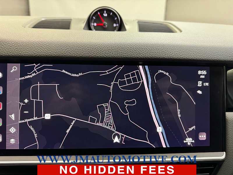 Used 2023 Porsche Cayenne Platinum Edition image 26