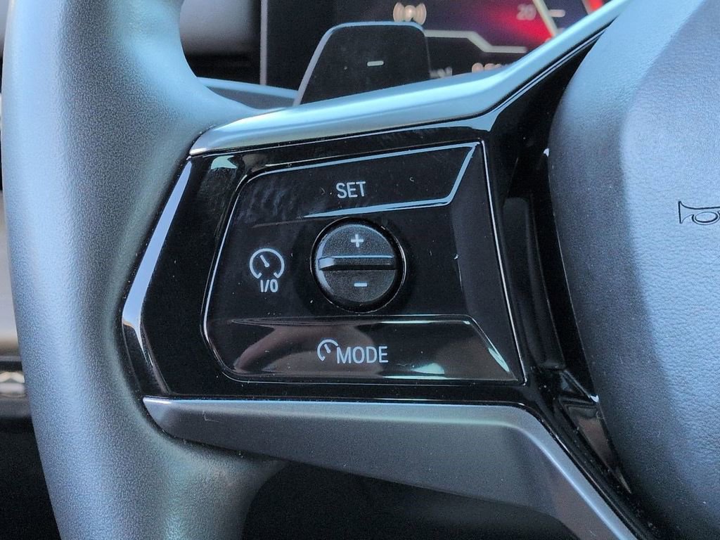 Certified 2024 BMW 530i xDrive w/ Premium Package image 26