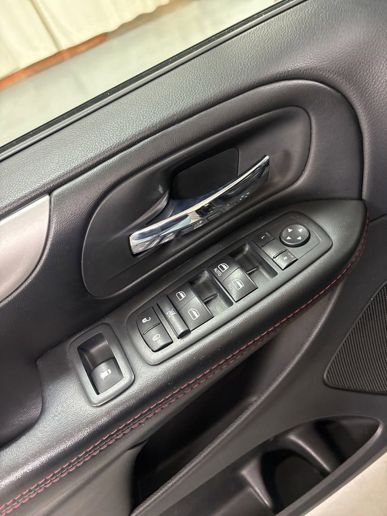 Used 2019 Dodge Grand Caravan GT FWD image 19
