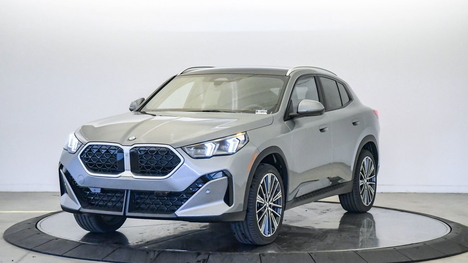 New 2026 BMW X2 xDrive28i w/ Technology Package