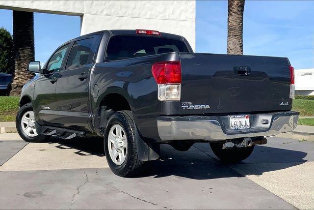 Used 2012 Toyota Tundra 4x4 CrewMax w/ Tow Pkg image 12