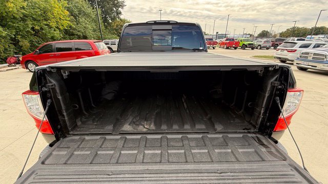 Used 2019 Nissan Titan SV w/ SV Convenience Package AWD/4WD image 33