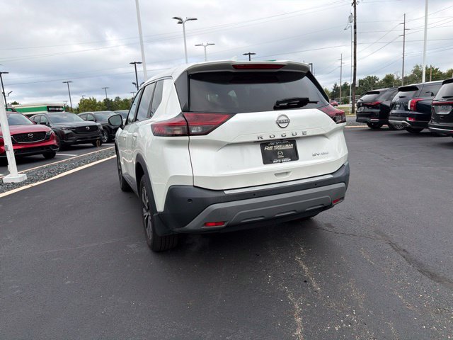 Used 2023 Nissan Rogue SV AWD/4WD image 12