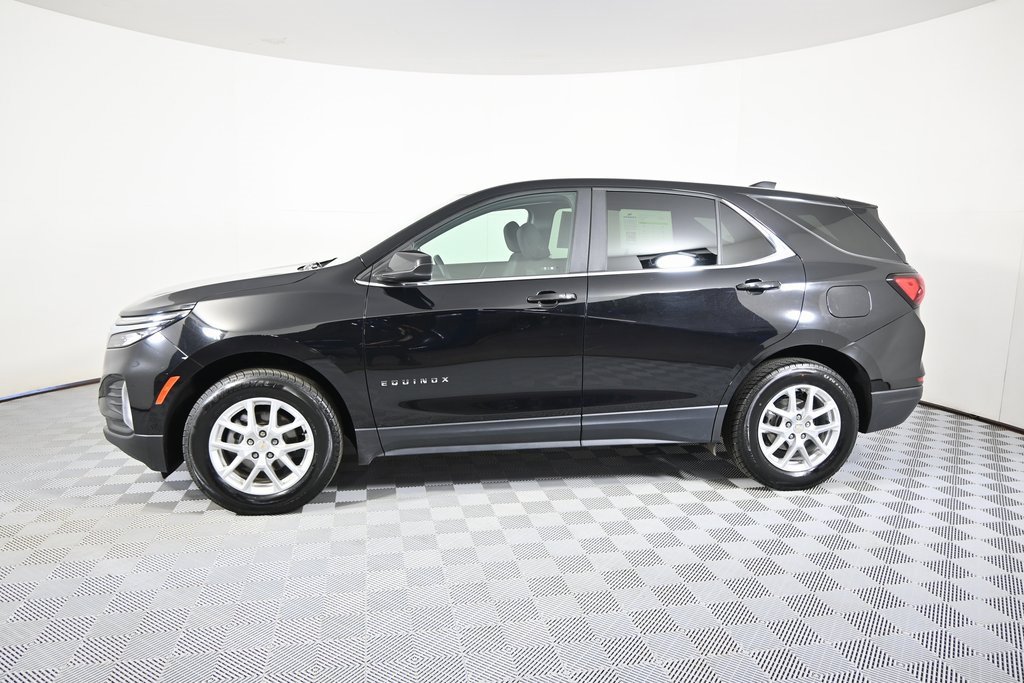 Used 2023 Chevrolet Equinox LT image 2