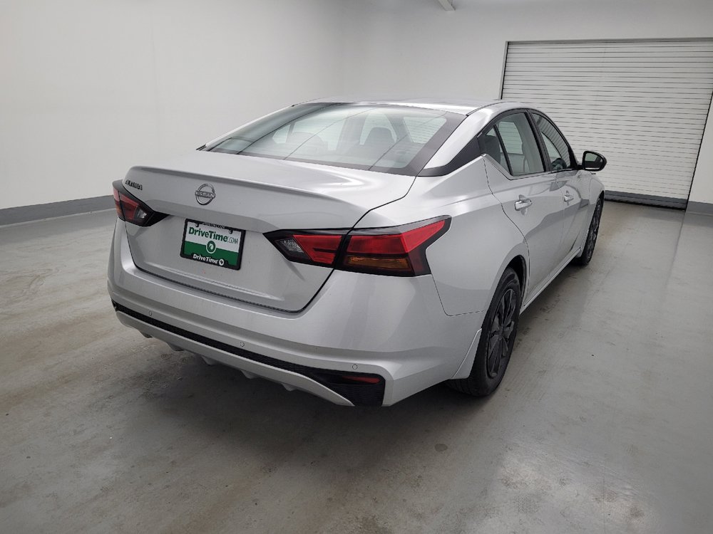 Used 2024 Nissan Altima 2.5 S FWD image 9